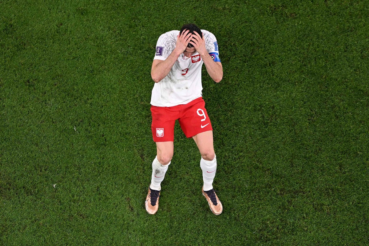 Mexico vs Poland player ratings: Robert Lewandowski endures penalty woe