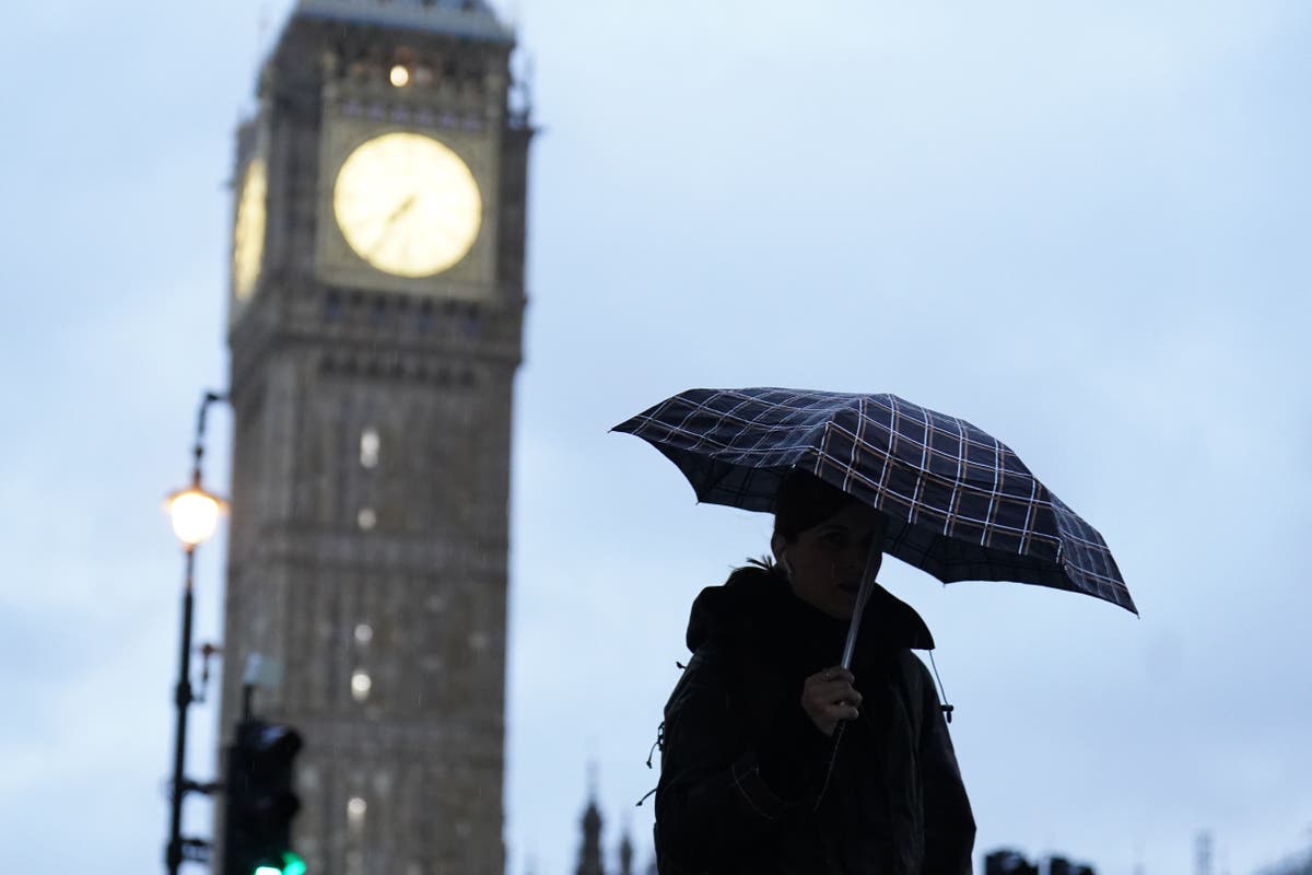 Rain and strong winds could cause transport delays, Met Office warns ...