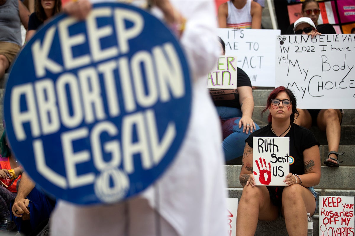 Ara sınavlardan sonra kürtaj korumaları ve yasakları tartan eyaletler