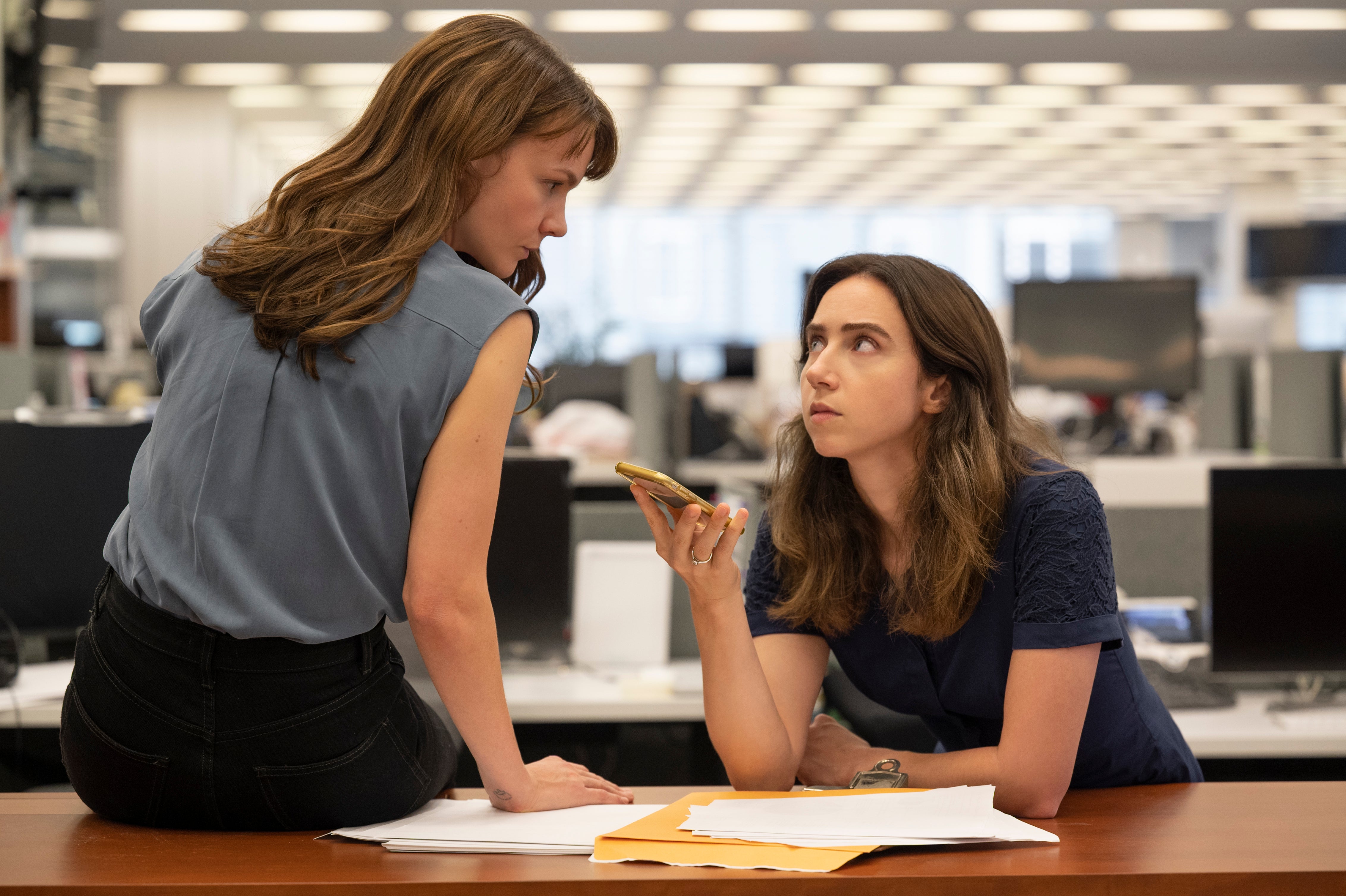 Carey Mulligan and Zoe Kazan as ‘New York Times’ journalists Megan Twohey and Jodi Kantor in Maria Schrader’s new film ‘She Said’ – their investigative reporting toppled Harvey Weinstein, whose early support turbo-charged Damon and Affleck’s careers