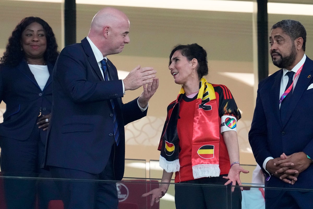 Belçikalı politikacı Dünya Kupası'nda 'One Love' kol bandı takıyor