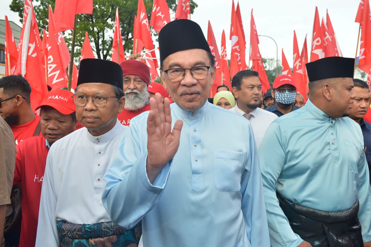 From prisoner to PM, Malaysia's Anwar had long ride to top