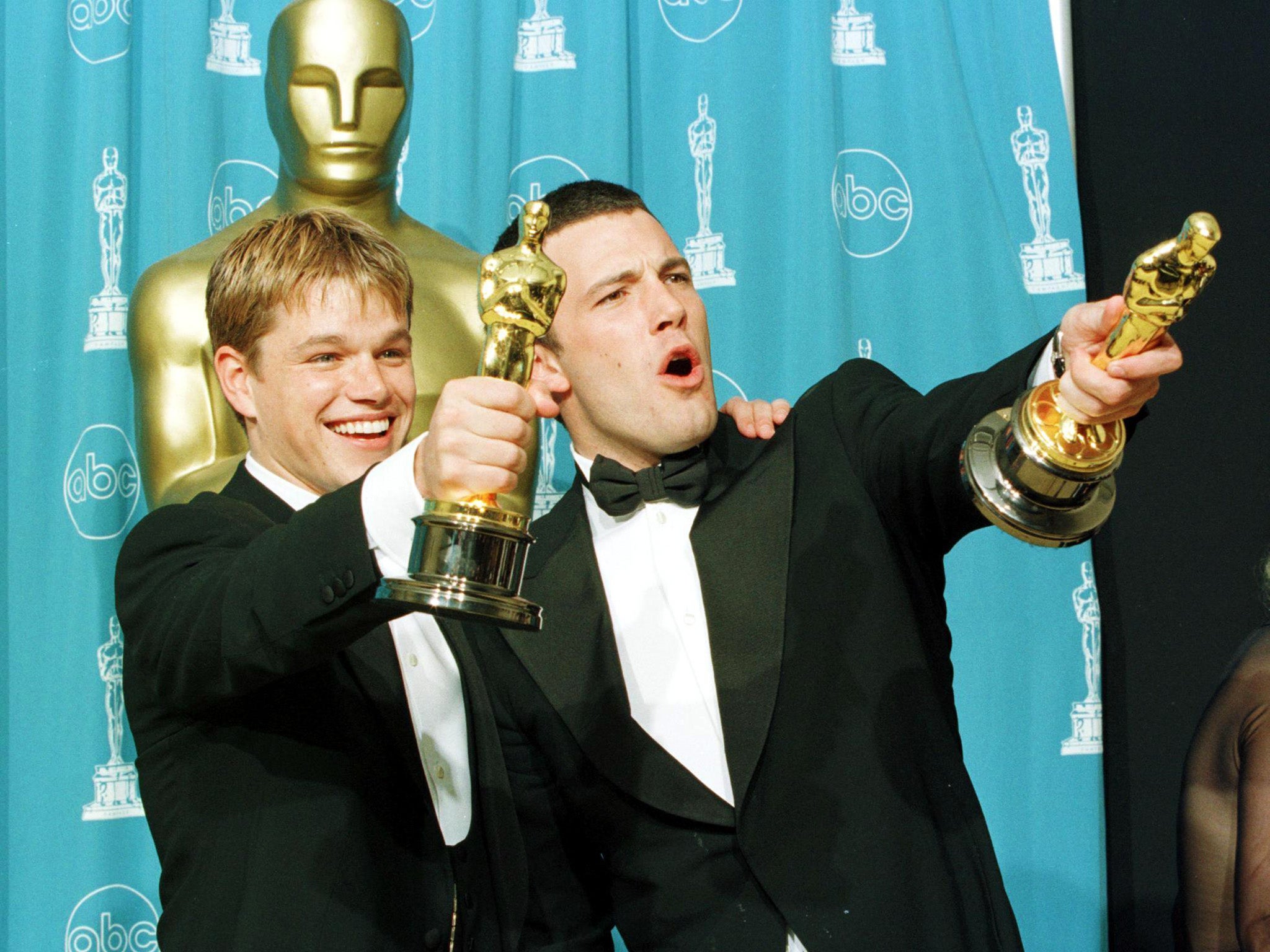 Matt Damon and Ben Affleck with their Oscars for ‘Good Will Hunting’ in 1998