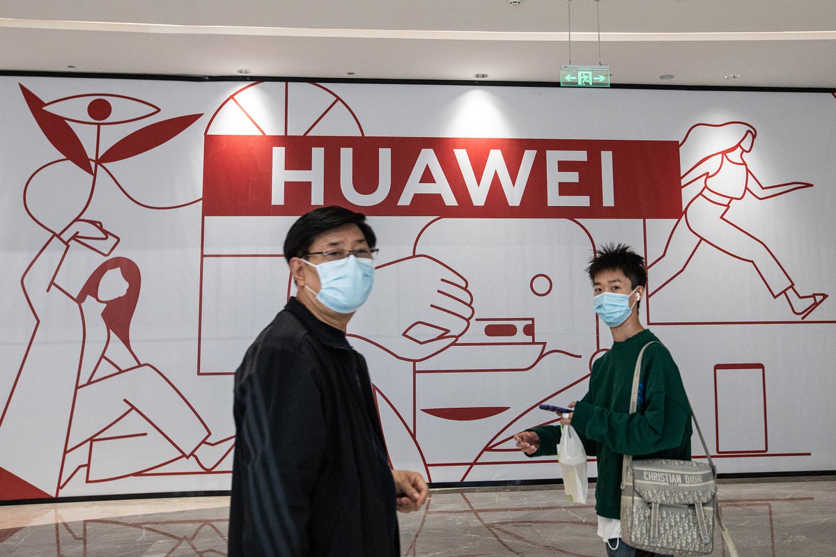 Huawei ve ZTE yasağı: ABD, 'kabul edilemez' ulusal güvenlik riski nedeniyle Çin teknolojisinin satışını durdurdu