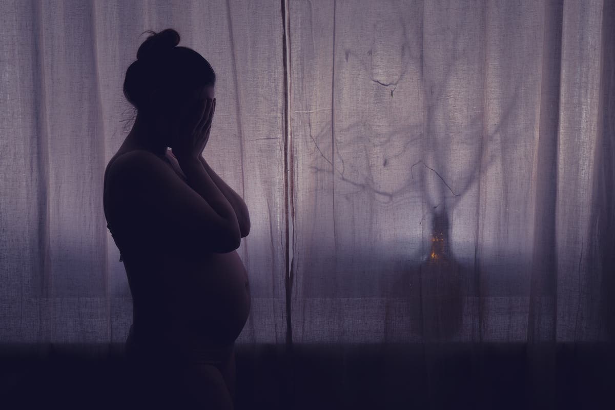 Почему беременные плачут. Plachushaya bermennaya jenshina. Депрессия беременной женщины.