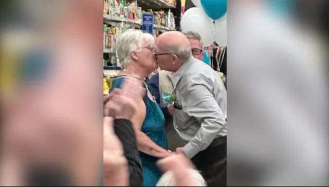 <p>Sweet elderly couple get married at supermarket where they first met</p>