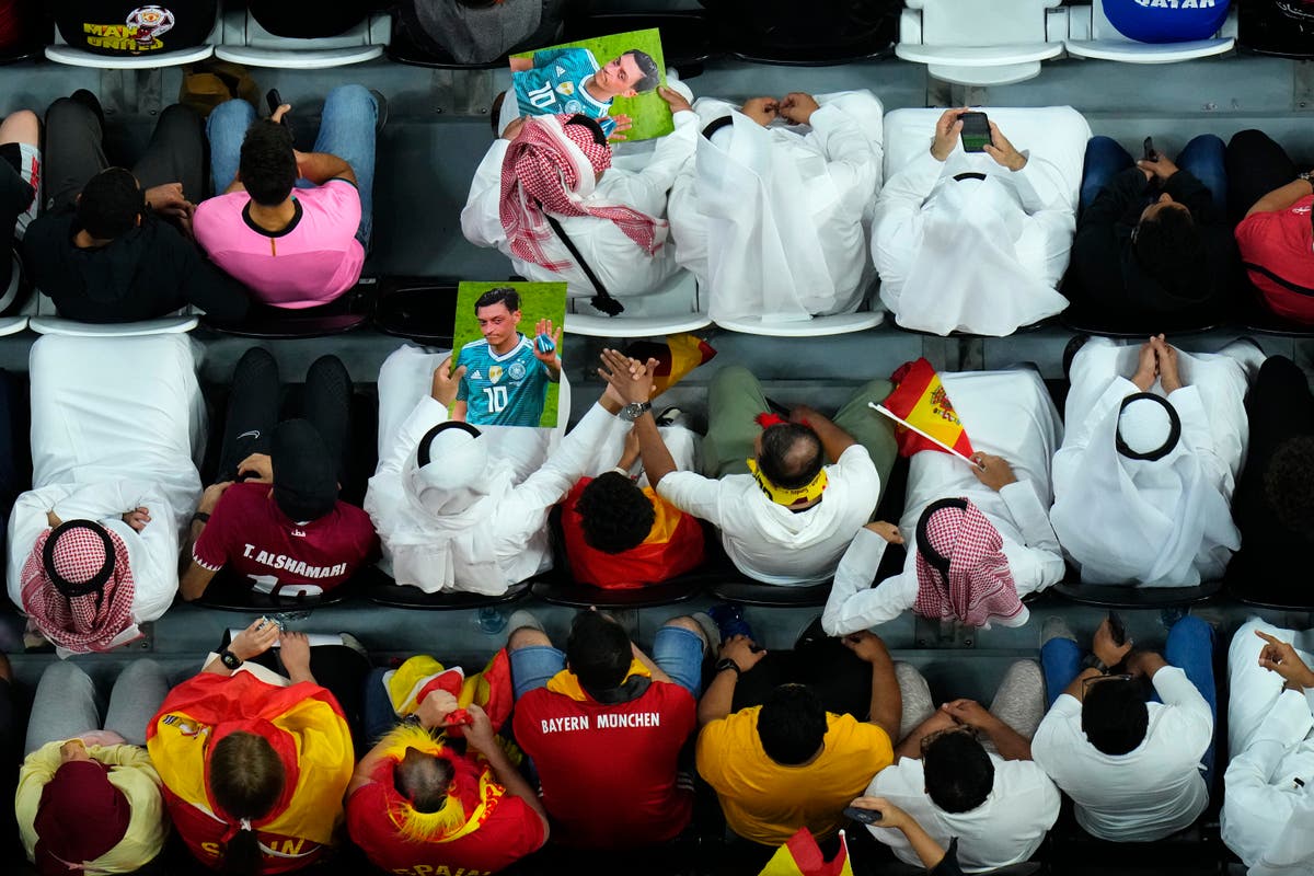 Qatari fans hit back at Germany by recalling Özil in protest