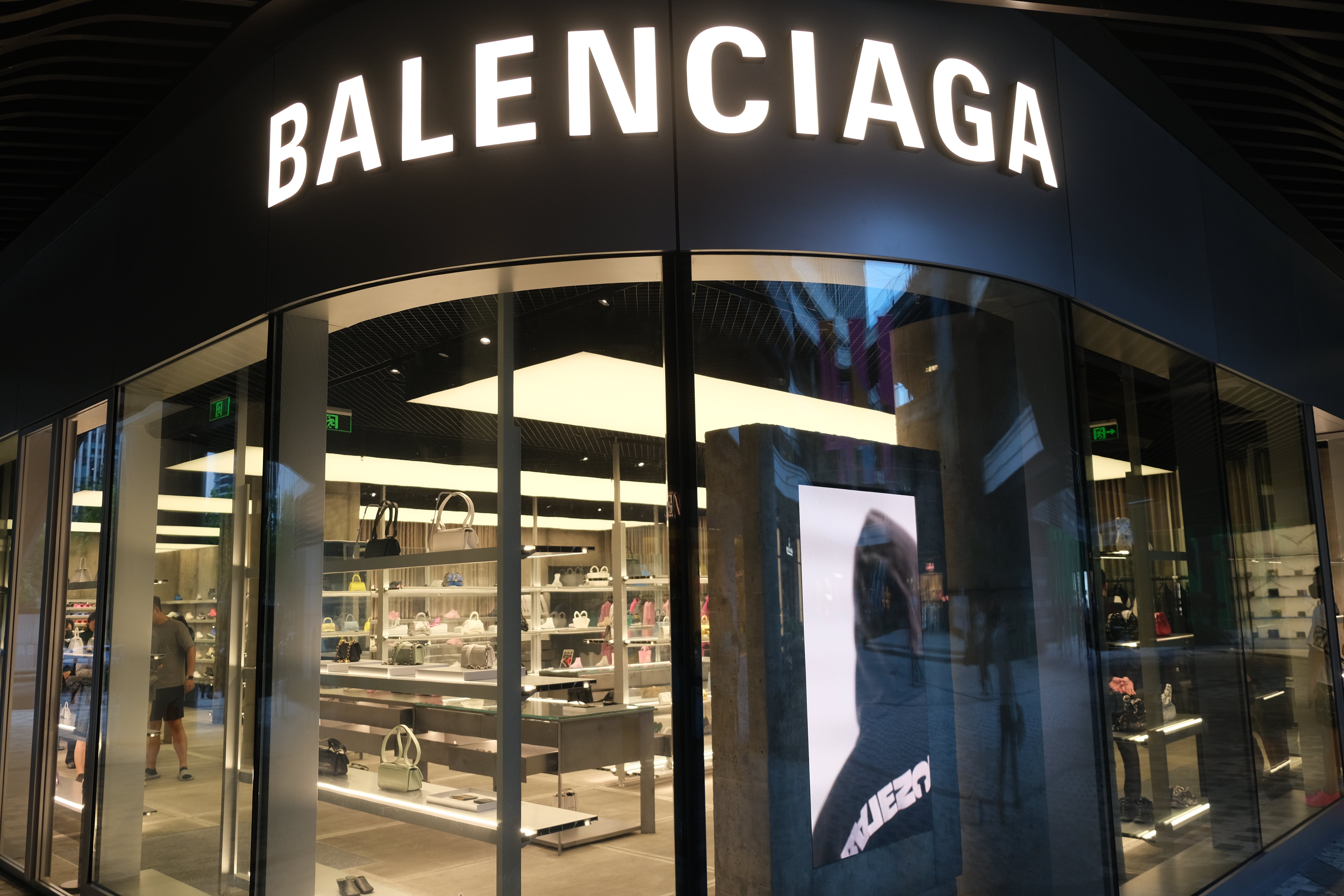 Balenciaga outlet hot sale uk