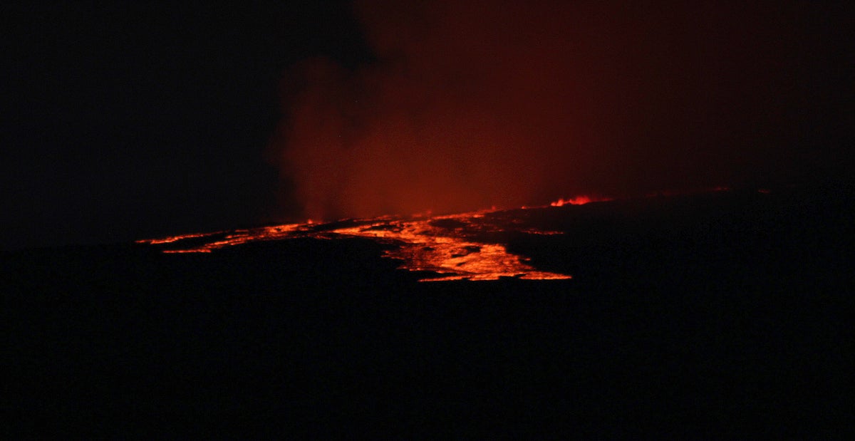 EXPLAINER: What hazards are posed by Hawaii’s Mauna Loa?