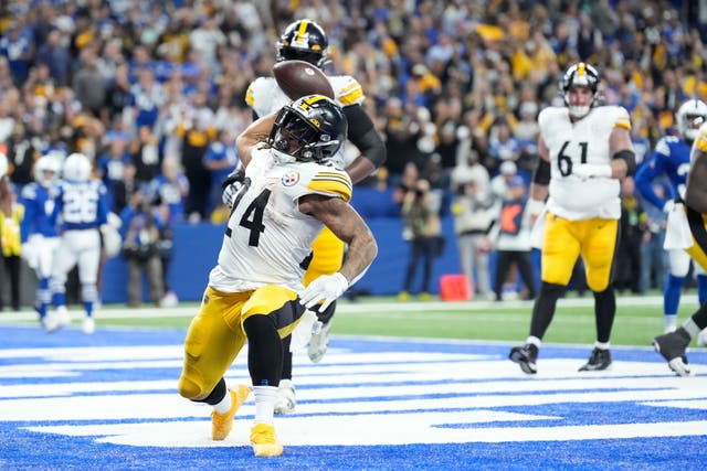 Benny Snell’s fourth-quarter touchdown proved decisive as the Pittsburgh Steelers beat the Indianapolis Colts 24-17 (AJ Mast/AP)