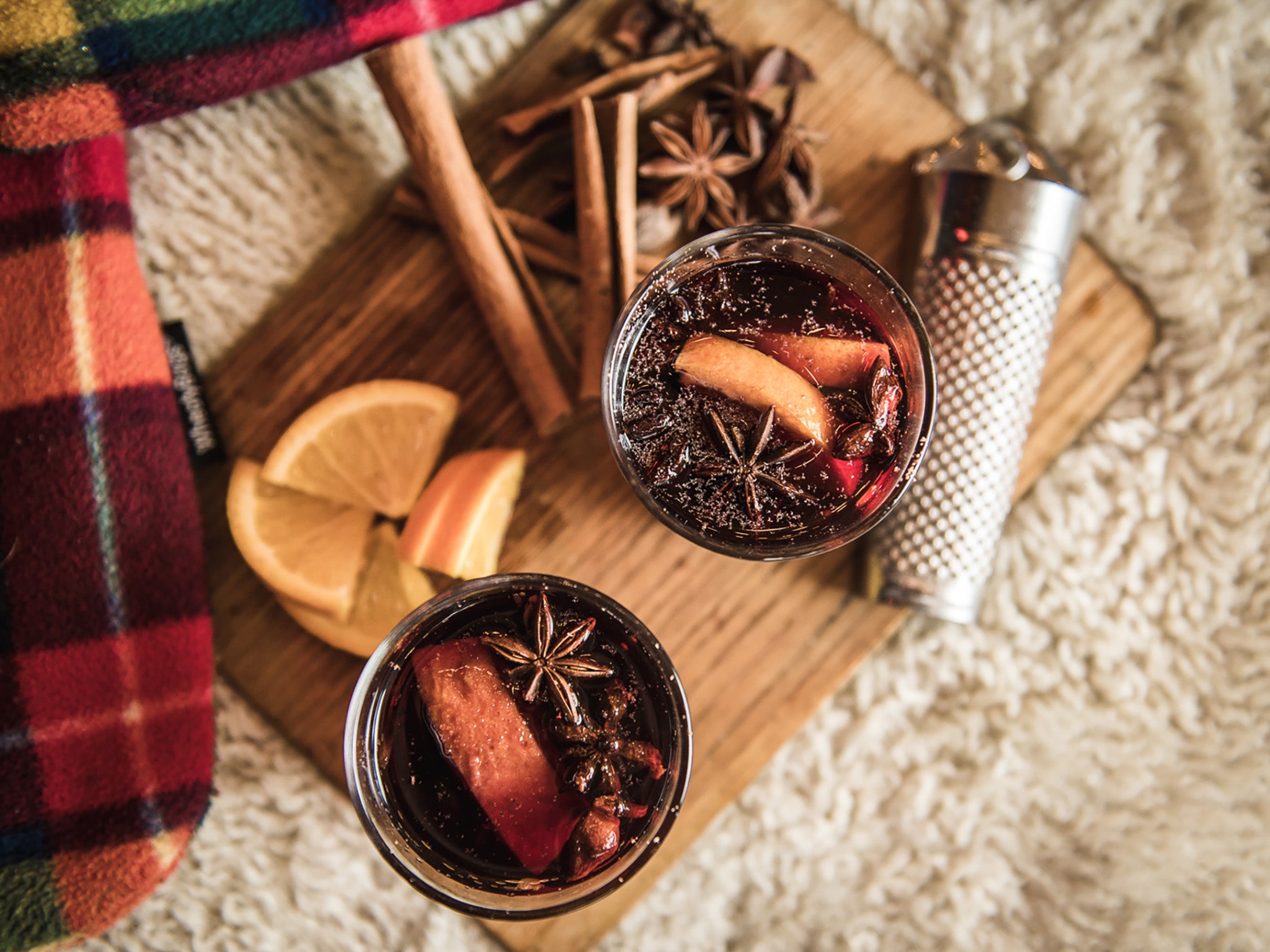 <p>Mulled wine contains antioxidants </p>