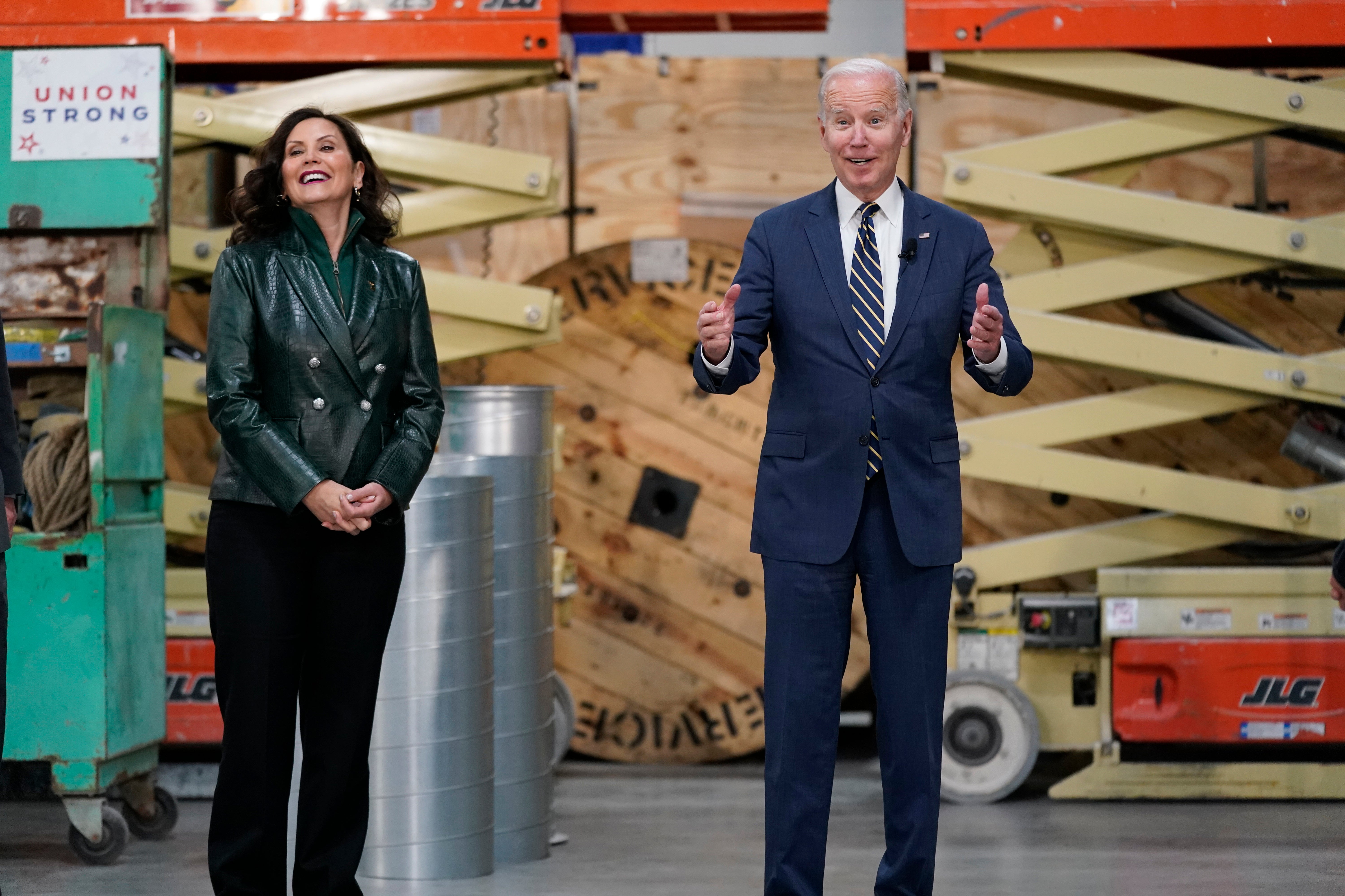 President Joe Biden tours SK Siltron CSS, a computer chip factory in Bay City, Mich., Tuesday, Nov. 29, 2022, with Michigan Gov. Gretchen Whitner. (AP Photo/Patrick Semansky)