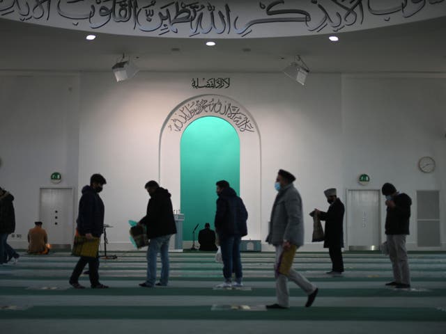 <p>The Muslim population in England and Wales is now 6.5 per cent, new census shows</p>
