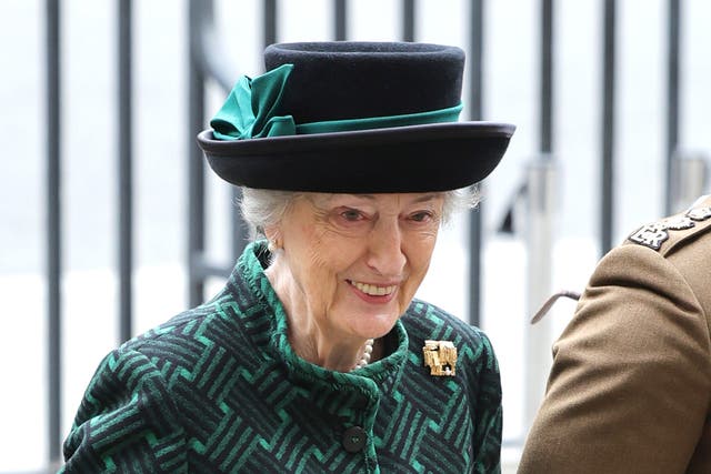 Susan Hussey, la baronesa Hussey de North Bradley asiste al servicio conmemorativo del duque de Edimburgo en la Abadía de Westminster