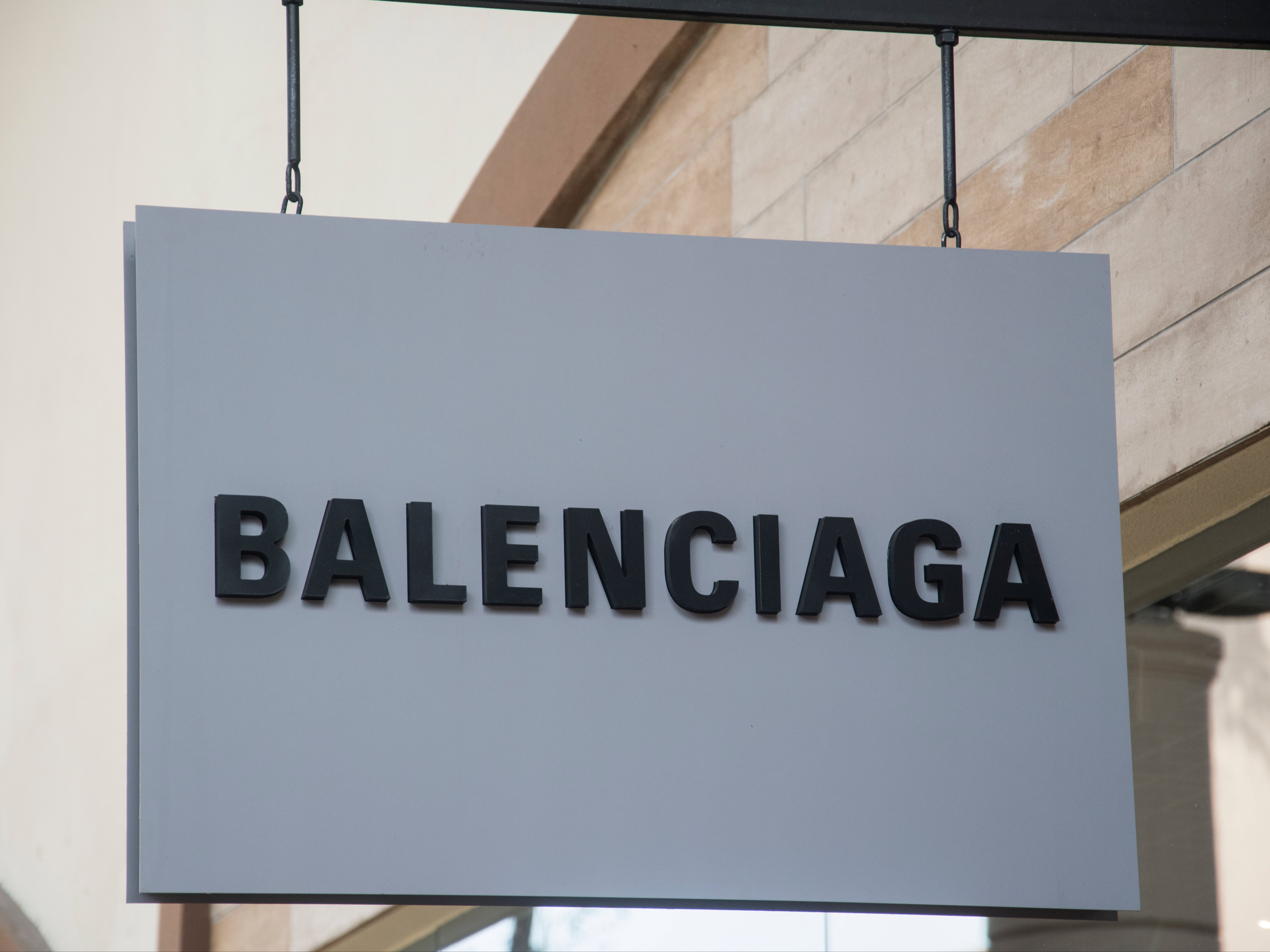 Balenciaga Font Back Print Mens TShirt  Shopee Malaysia