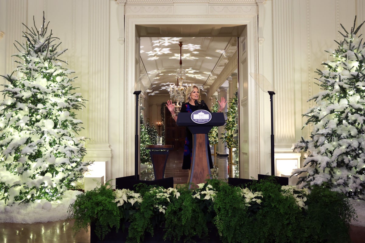 White House holiday decorations include Hanukkah menorah for the first time