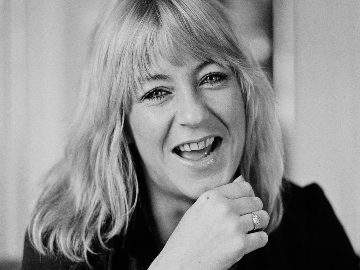 Christine McVie: Fleetwood Mac’s Stevie Nicks and former president Bill Clinton pay tribute