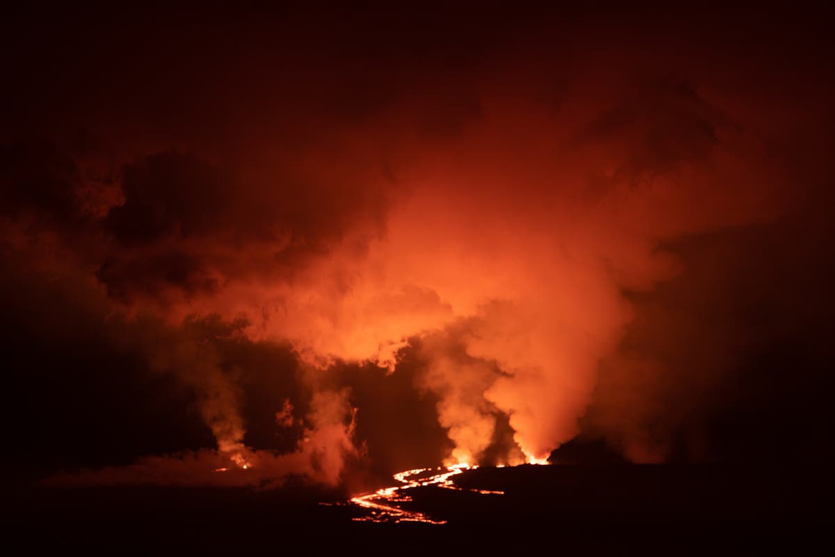 Tourists flock to Hawaii to see ‘spectacular’ volcano eruption