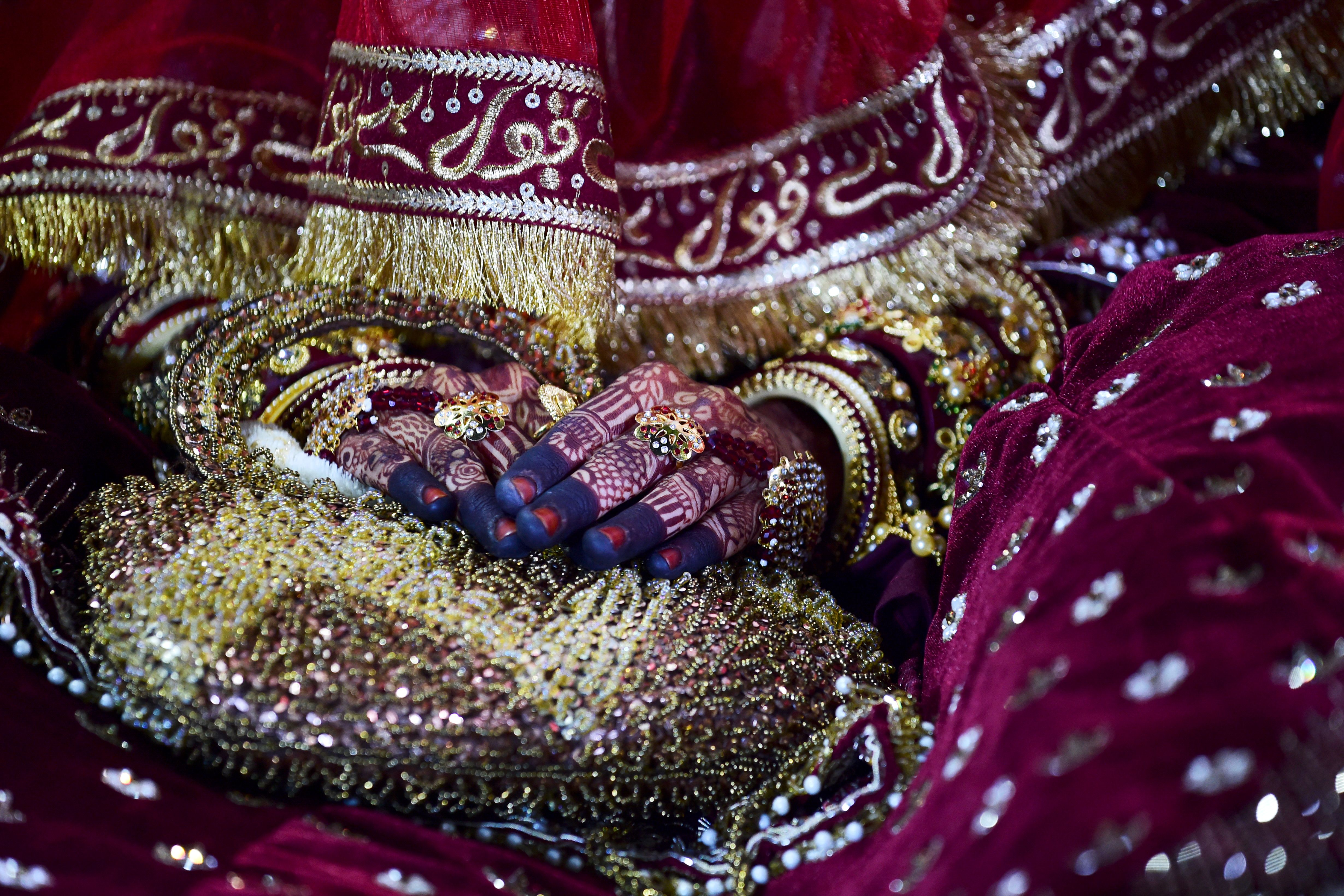 Representative: Indian bride in mass marriage in Ahmedabad on 23 October 2022
