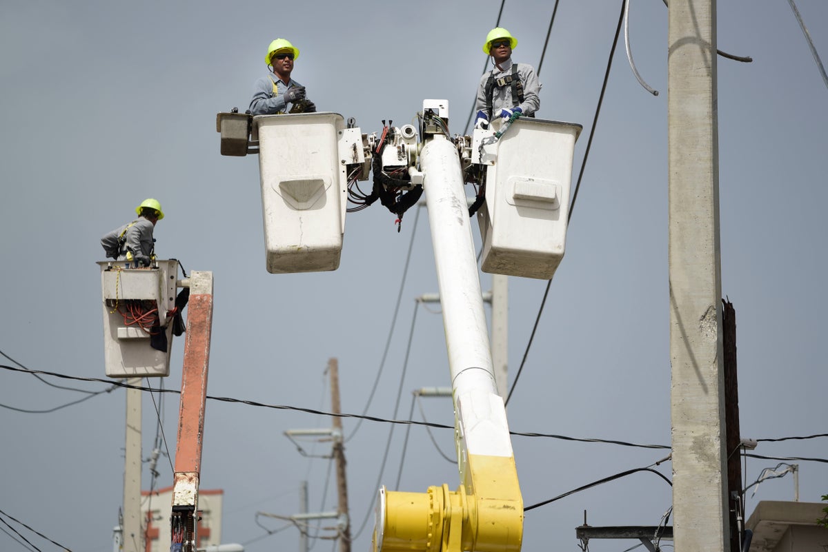 Efforts to restructure Puerto Rico power company debt wobble