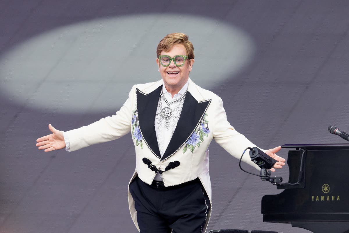 I'm still standing! Elton John fans bake in Glastonbury sun for 'swan song', Glastonbury 2023