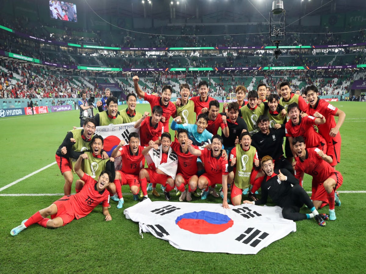 World Cup 2022: South Korea coach Paulo Bento screams at ref over match  ending