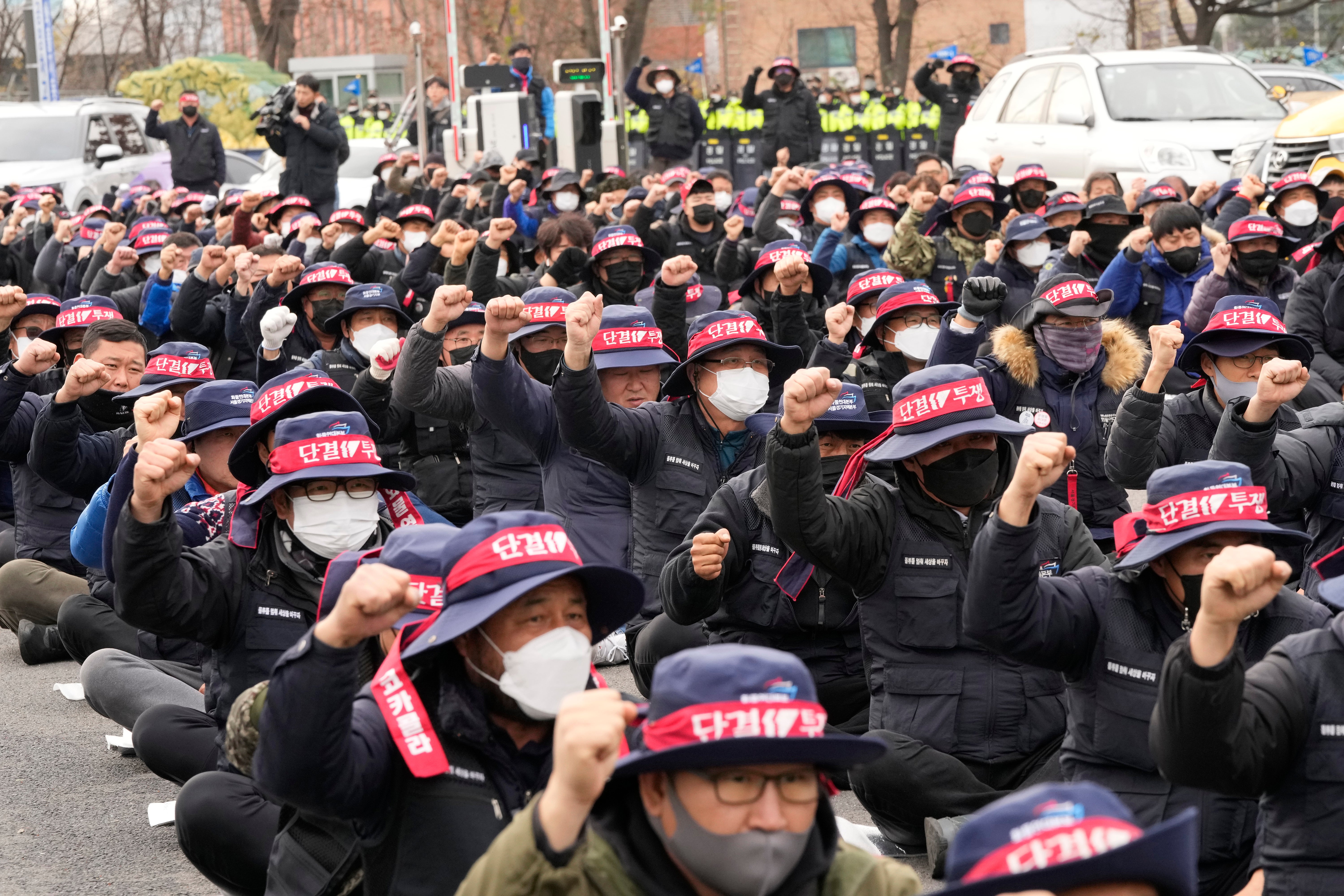 Thousands Protest In South Korea In Support Of Truckers | The Independent