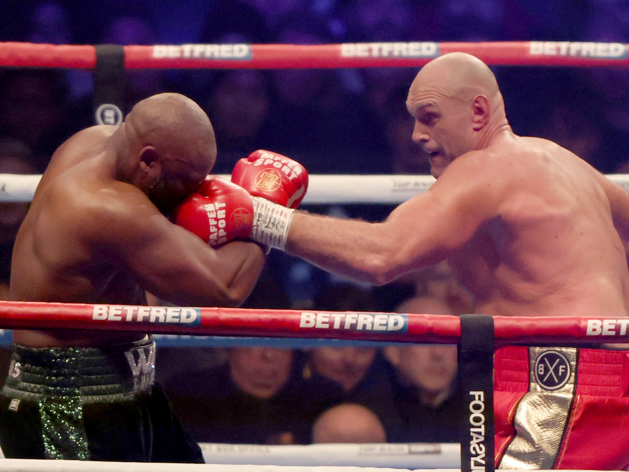 Tyson Fury vs Derek Chisora LIVE Fight result as Gypsy King retains heavyweight title with late TKO The Independent