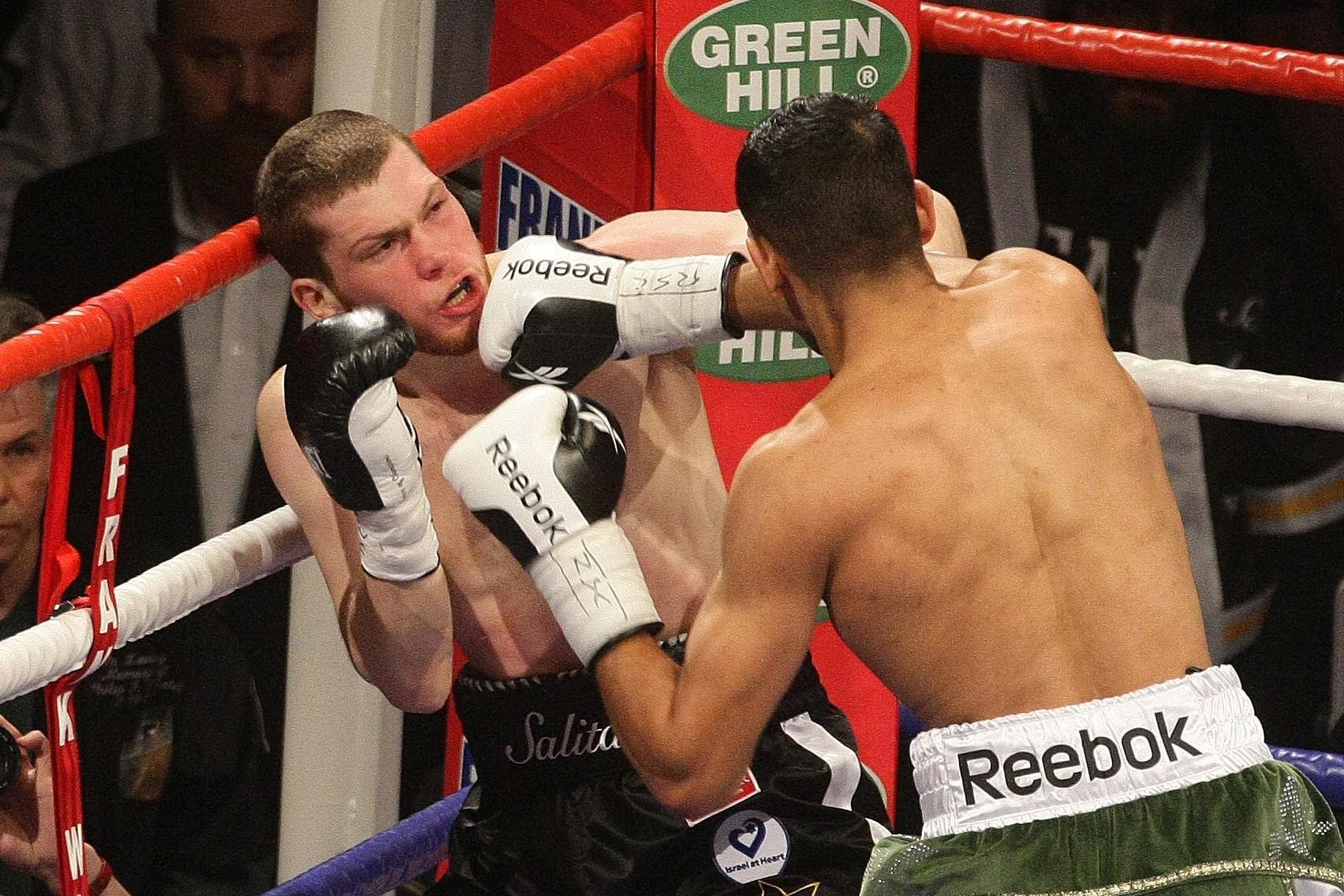 Amir Khan claimed a quickfire win over (Peter Byrne/PA)