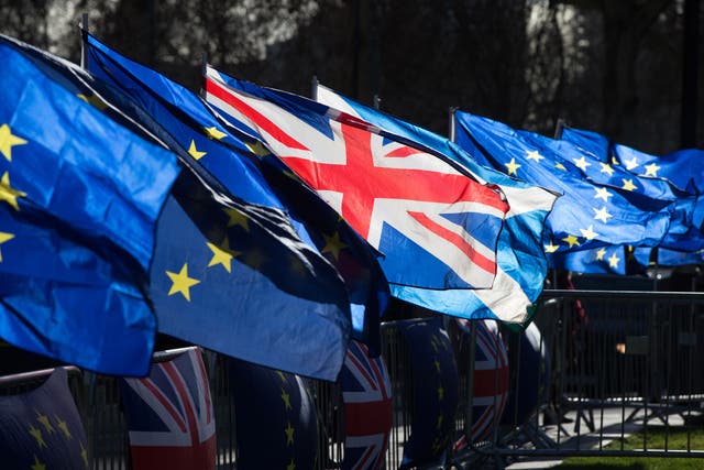 <p>UK and EU flags</p>