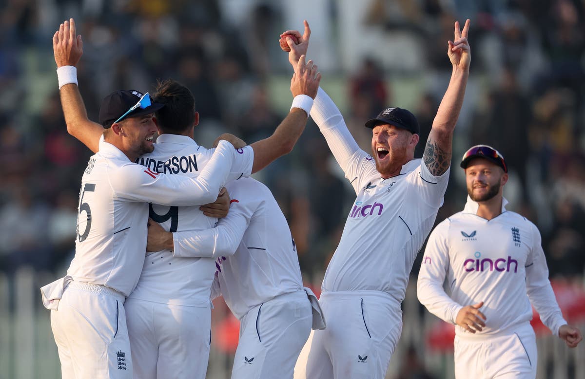 England snatch famous Pakistan victory after thrilling final day