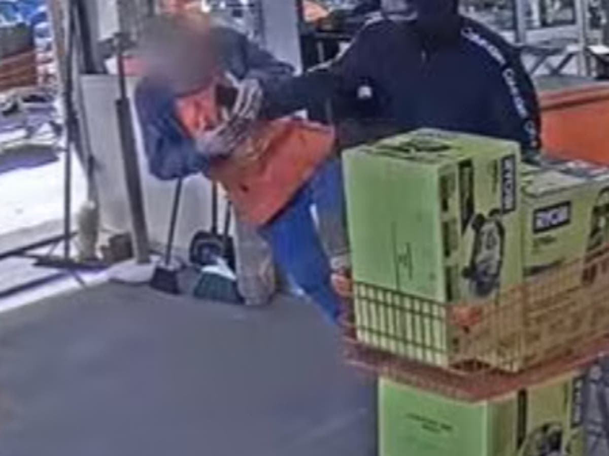 Home Depot Worker 83 Dies Weeks After Getting Shoved To The Ground By Shoplifter The Independent