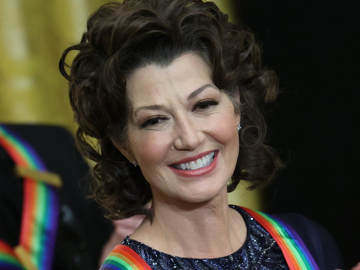 Amy Grant says she 'forgot lyrics' to her own songs after bike