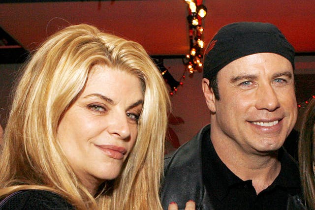 <p>Kirstie Alley with her former co-star and longtime friend in 2007</p>