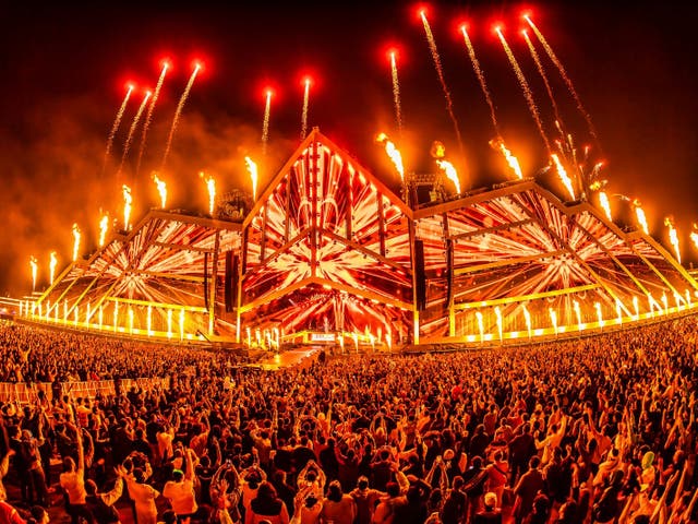 <p>Soundstorm’s ‘Big Beast’ stage explodes fire into the night on day one of the festival</p>