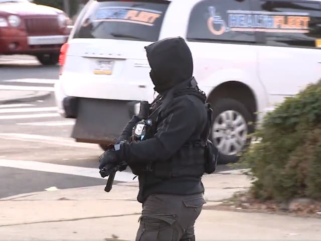 <p>A gas station in Pennsylvania has hired armed, private security guards in response to rising crime. Screengrab</p>