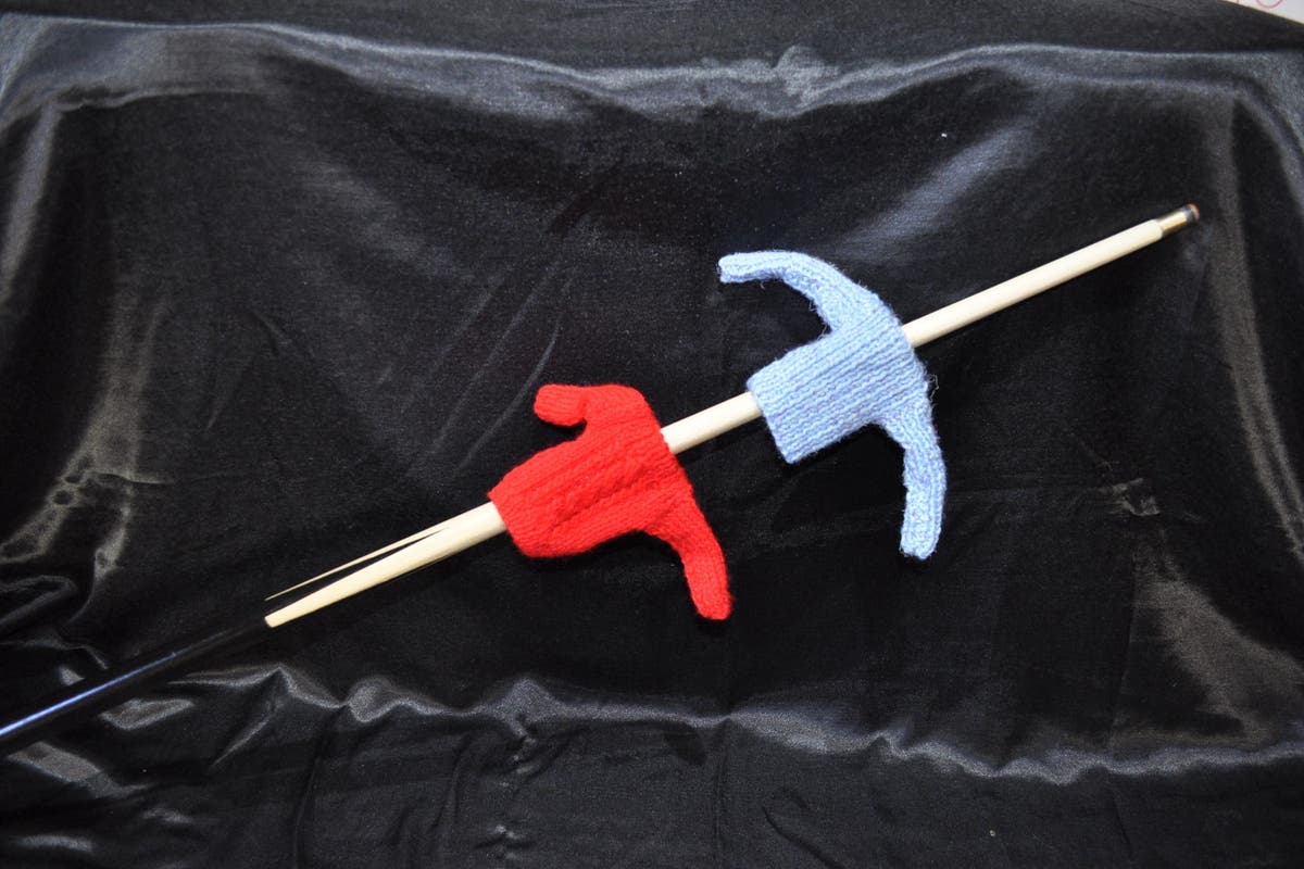 Phillip Schofield and Holly Willoughby inspire spoof art prize winner Phillip Schofield and Holly Willoughby inspire spoof art prize winner