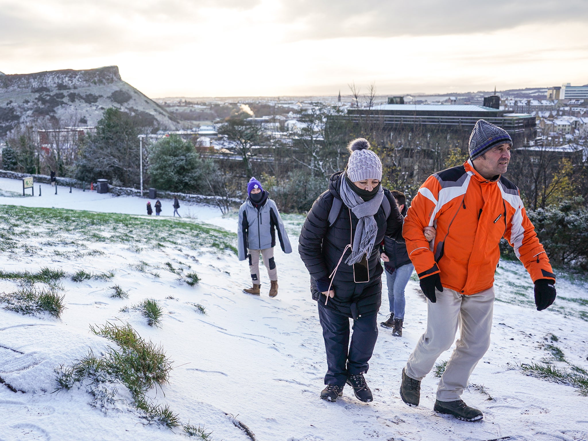 Walkers brave a snowy ascent in central Edinburgh