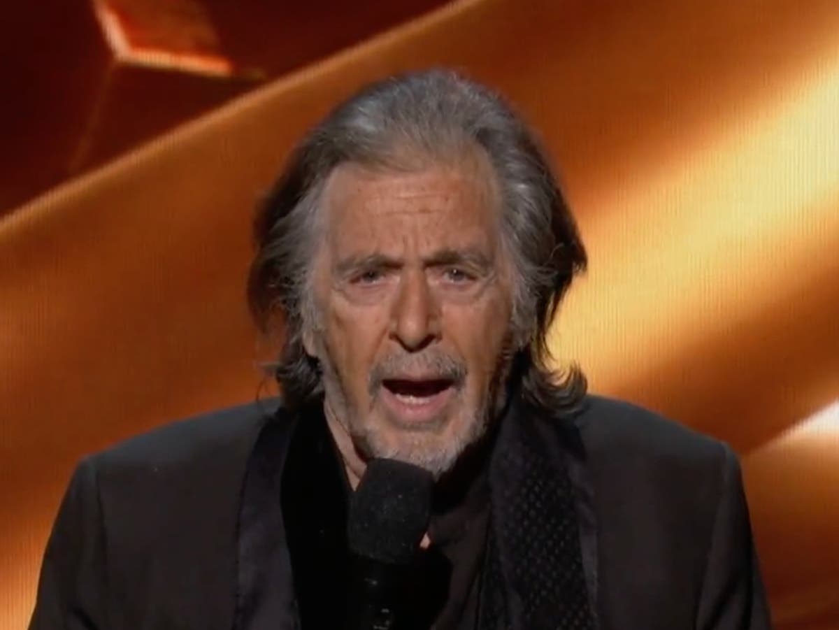 Al Pacino admits he doesn't play video games much while delivering an  adorable speech