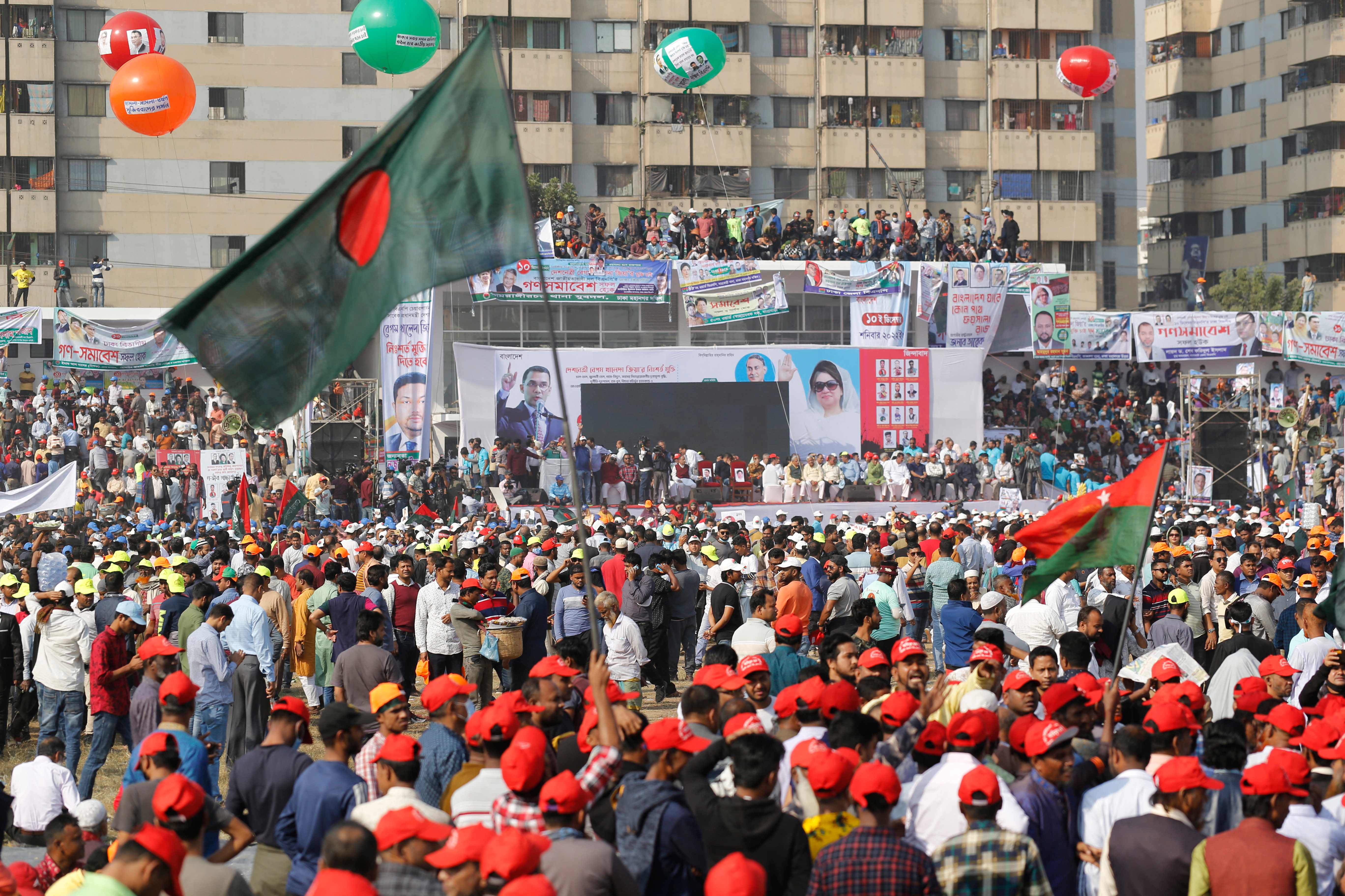 Supporters of Bangladesh Nationalist Party (BNP) take part in the party’s last divisional rally in Dhaka