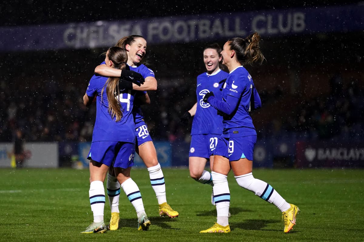 Leaders Chelsea maintain momentum with win over Reading