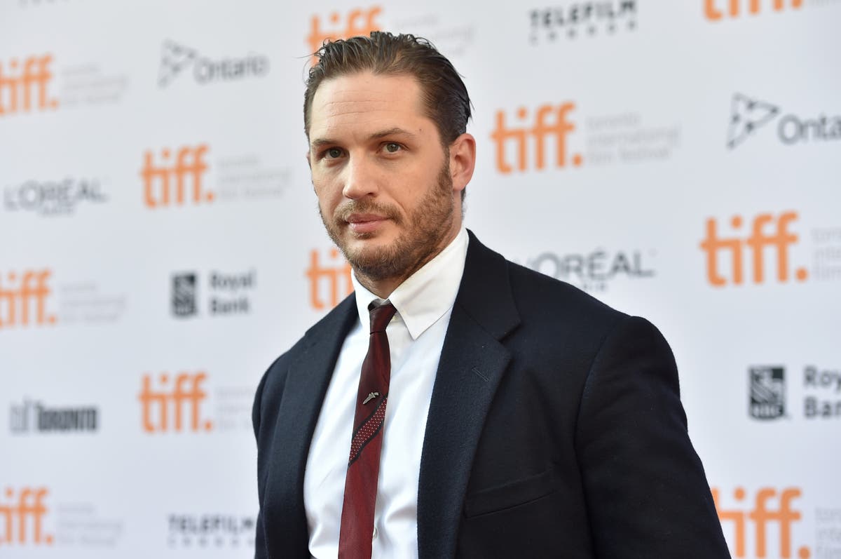 Tom Hardy fulfils hospice patient’s ‘final wish’ with video call Tom Hardy fulfils hospice patient’s ‘final wish’ with video call