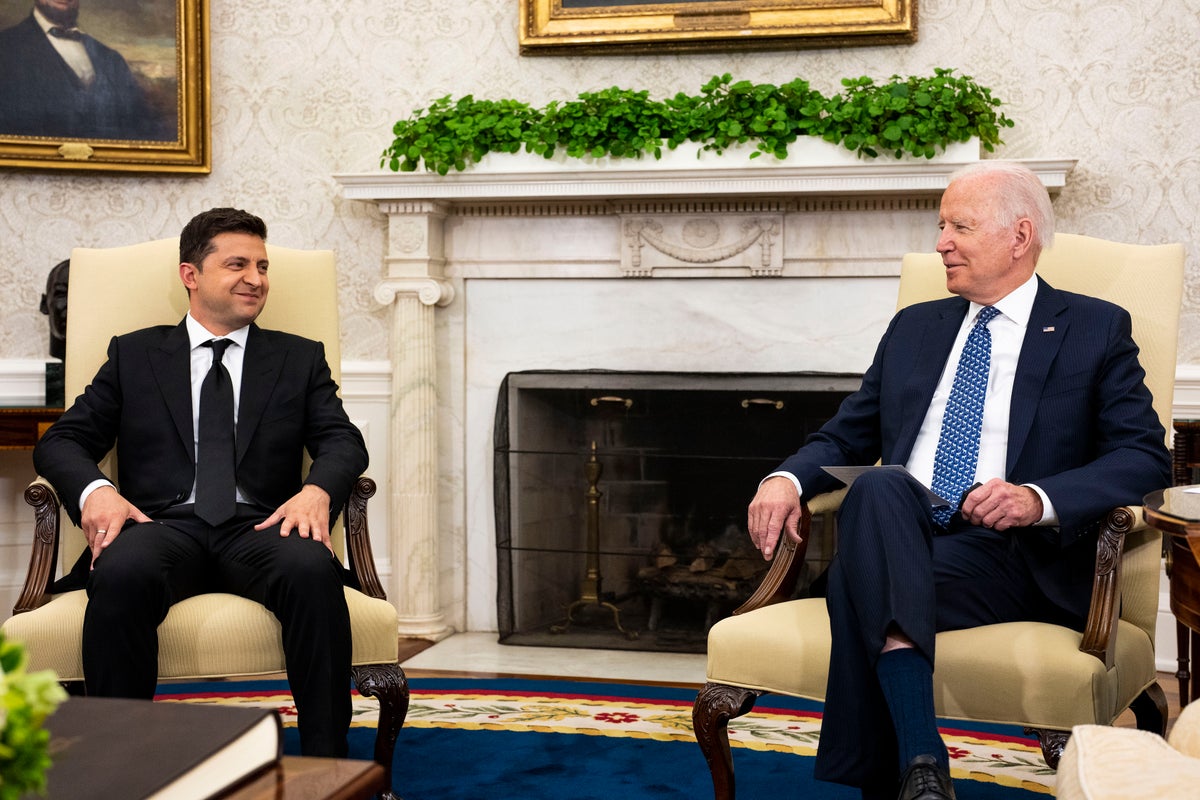 Zelensky USA visit – live: Ukrainian president travels to Washington to meet Biden at White House