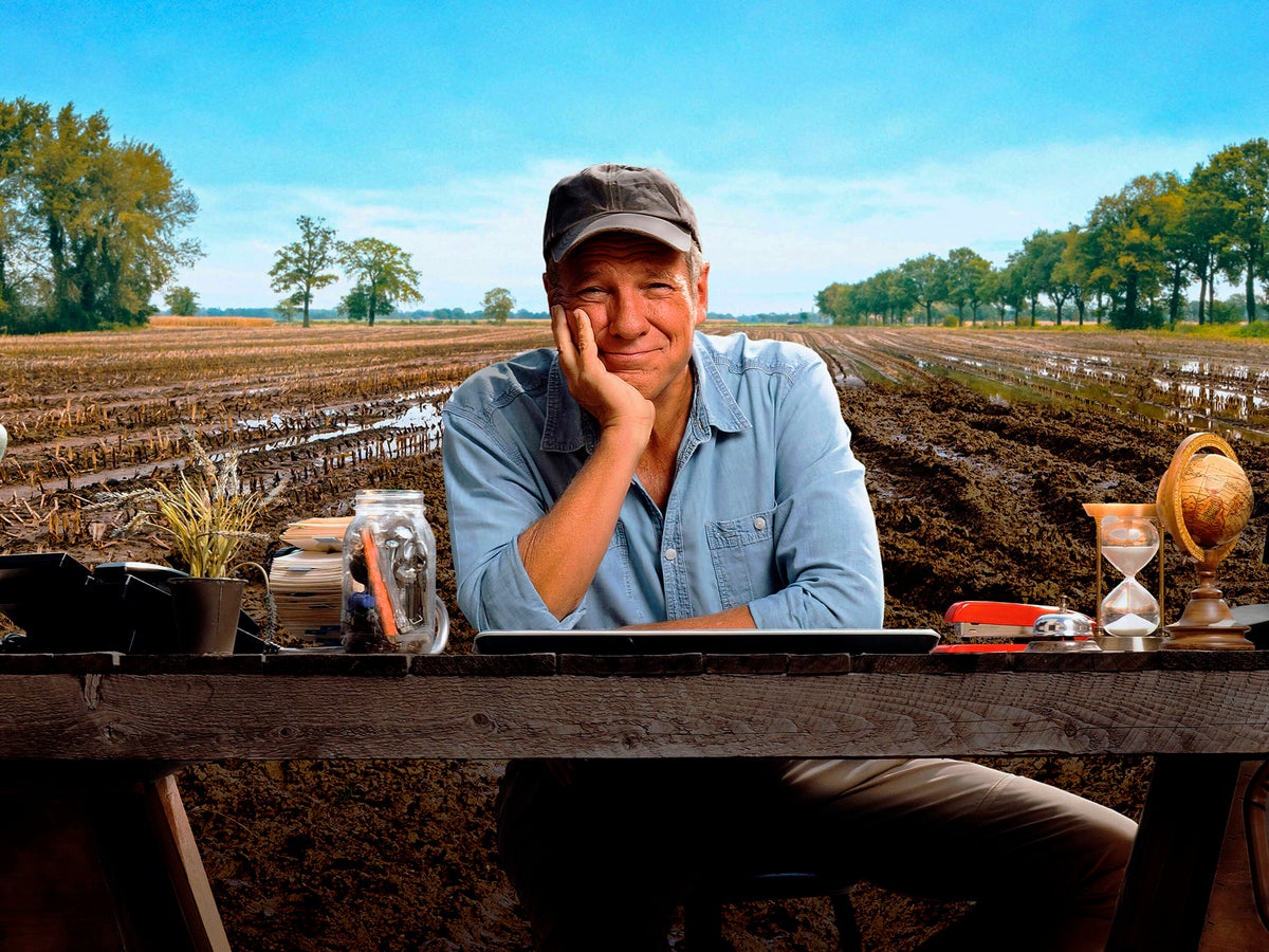Mike Rowe gets filthy on 'Dirty Jobs' to reconnect Americans | The Independent