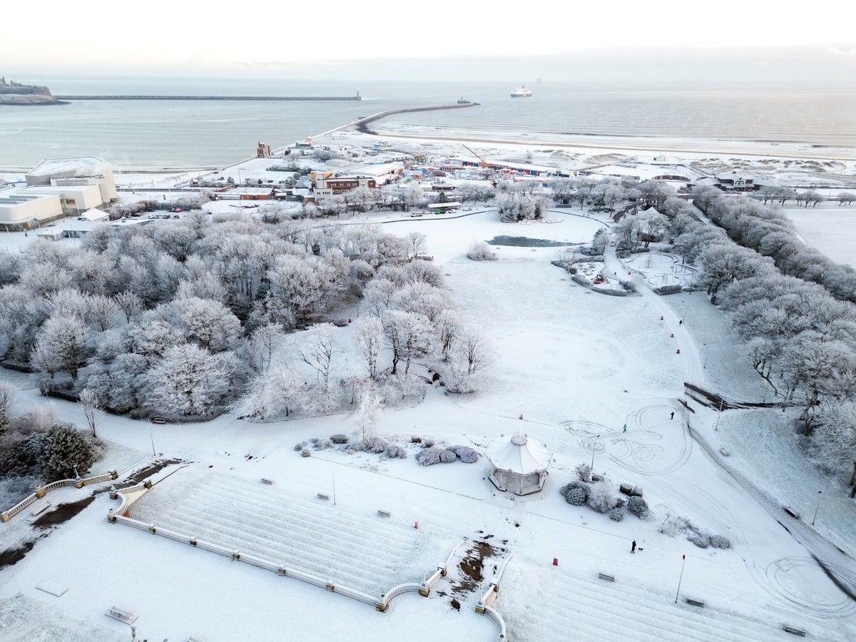 UK weather: Heavy snow fall today as Met Office warning upgraded after -13C freeze