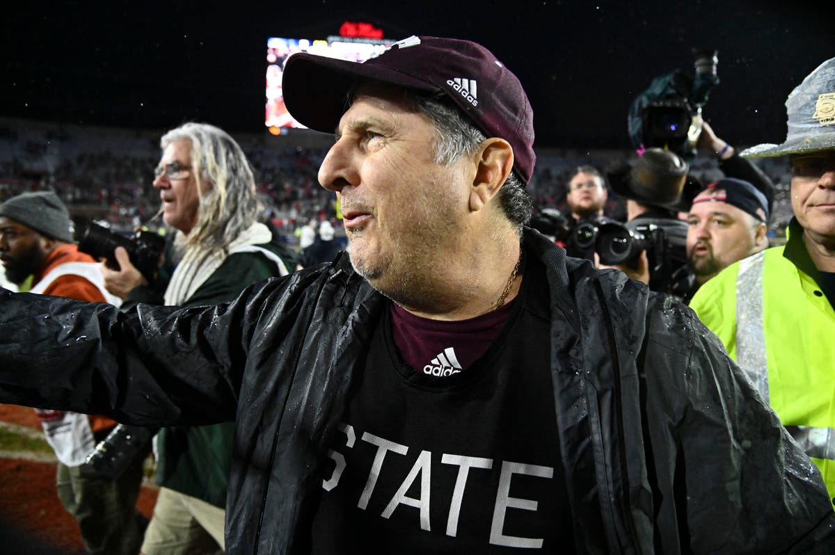 Mike Leach Mississippi State football coach dies aged 61 The Independent
