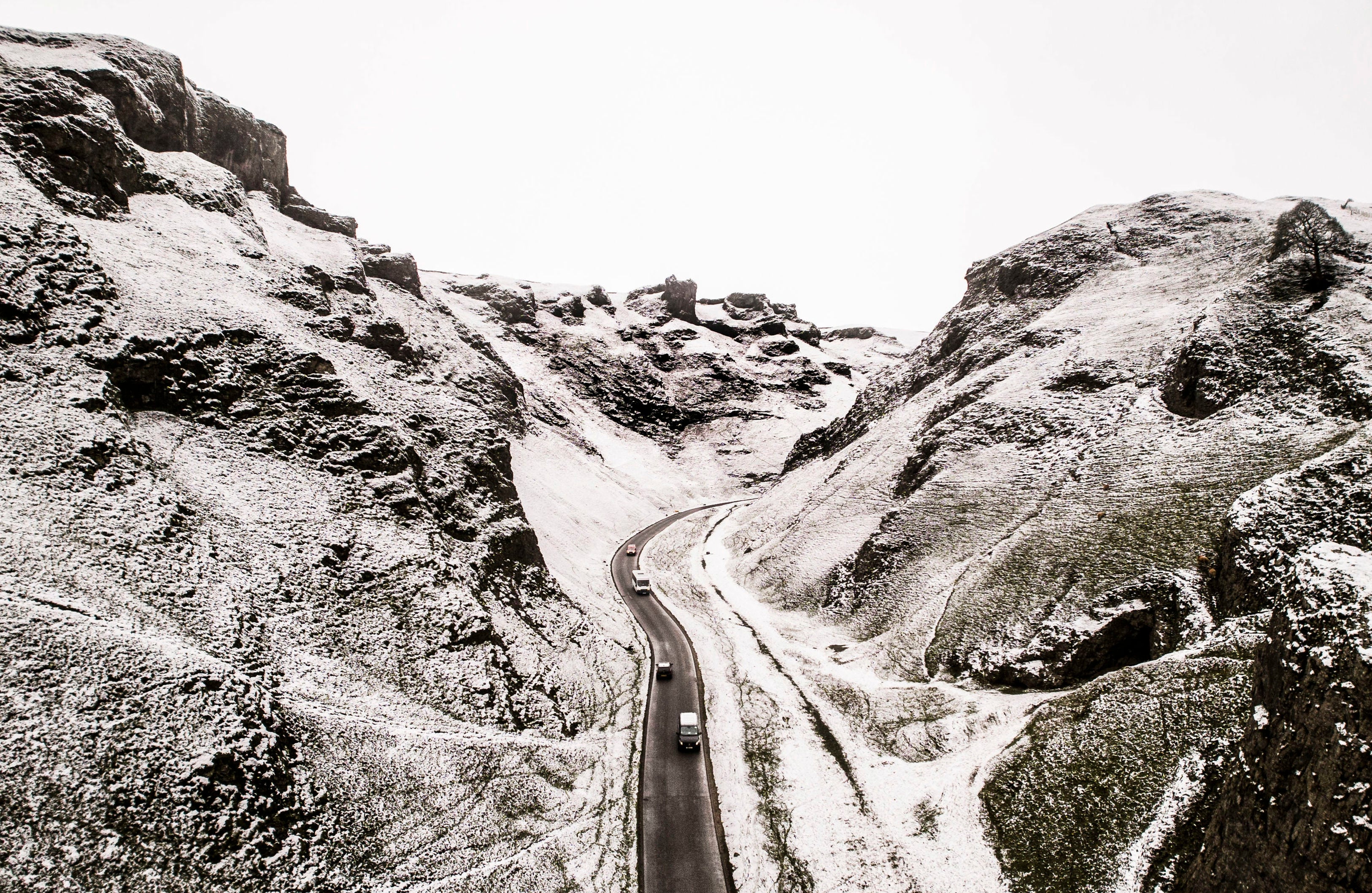 Cars negotiate Winnats Pass in the Peak District