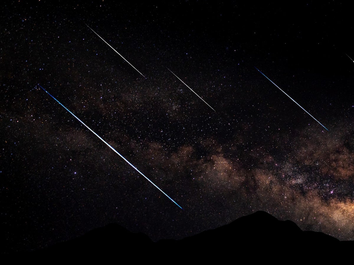 Geminid meteor shower 2022 – live: Biggest ‘shooting stars’ event of the year peaks tonight