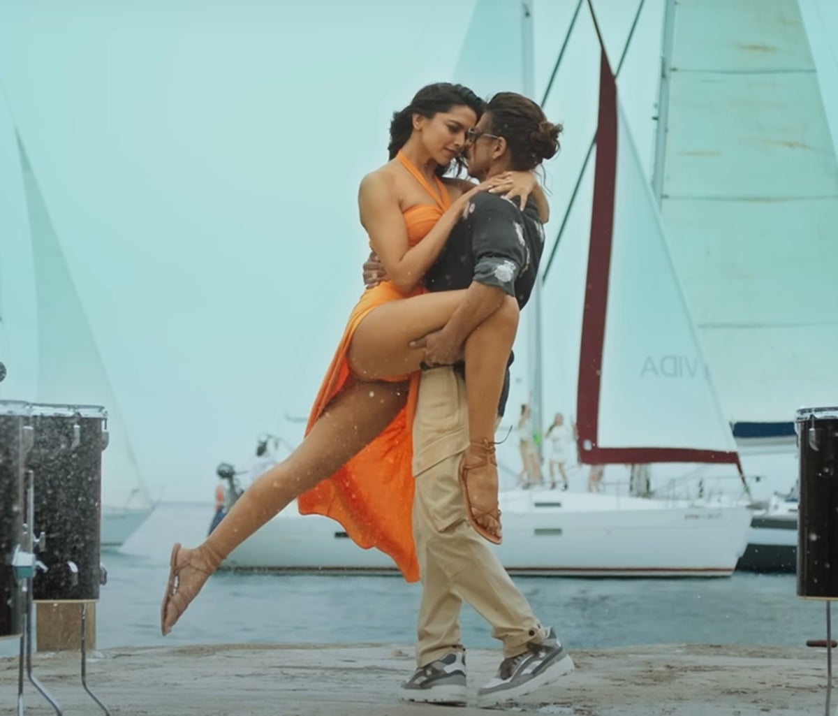 Pathaan song: Deepika Padukone swimsuit in Shah Rukh Khan-starrer sparks  outrage in Madhya Pradesh | The Independent