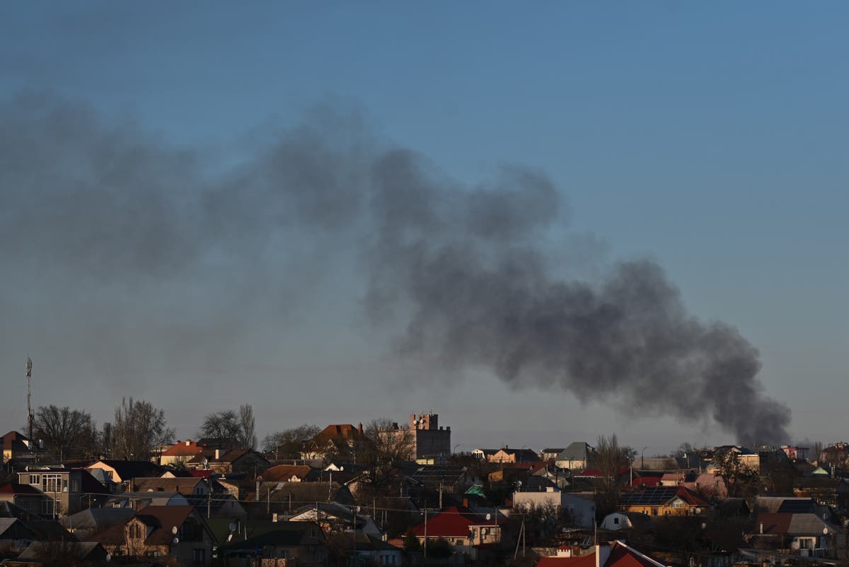 Red Cross volunteer killed in Ukraine Kherson shelling